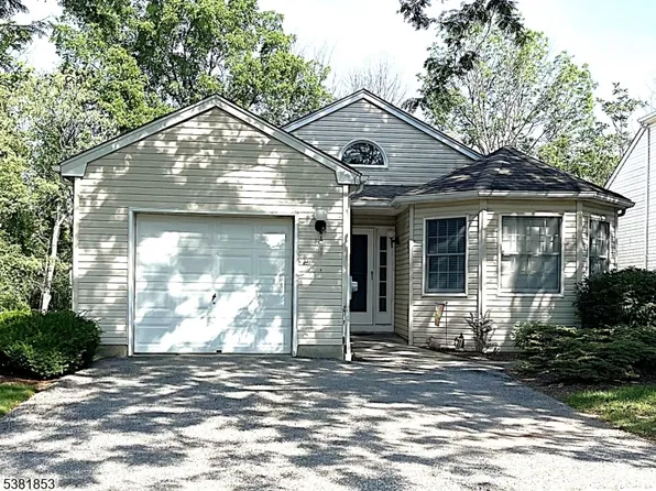 6 Mountain View Ct, Hardyston Twp., NJ 07419