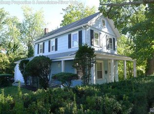 81 Pascack Rd, Park Ridge, NJ 07656