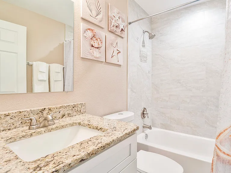 10242 Burlington Ave #A — Photo 24