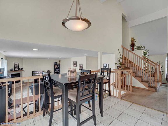 5th image of 694 Cassandra Ln