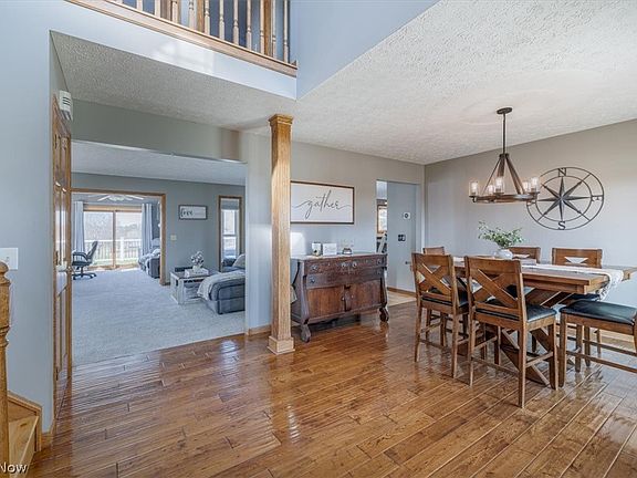 3rd image of 2928 S Medina Line Rd