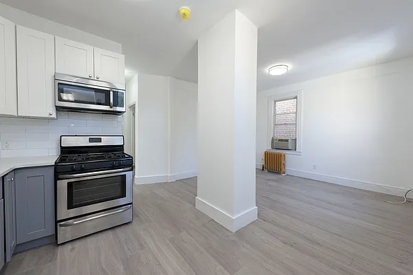 Rented by Compass | media 21