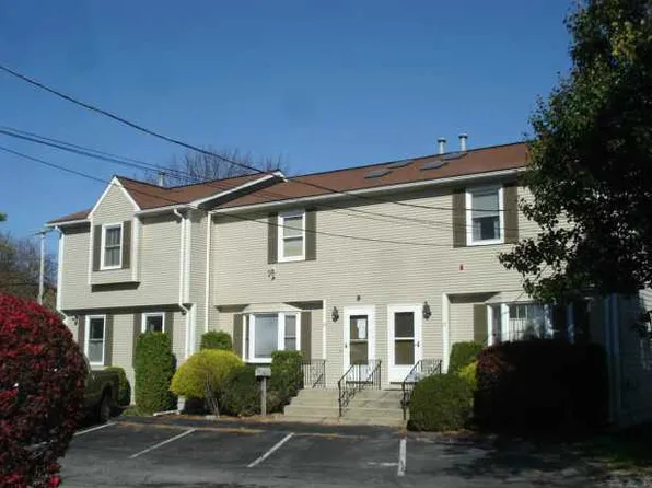 21 Falcon Ave, Warwick, RI 02888