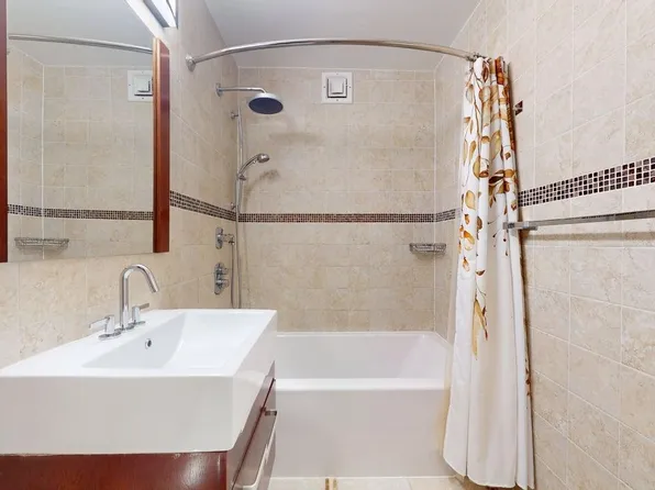 118-17 Union Turnpike image 37 of 49