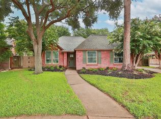 16011 Country Bend Rd, Houston, TX 77095