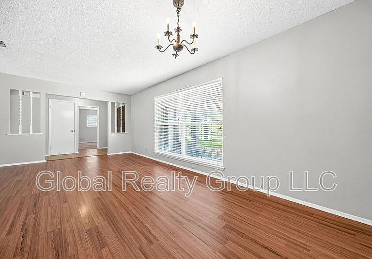 412 Cordoba Dr — Photo 12