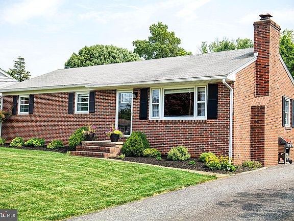2nd image of 605 Wendellwood Dr
