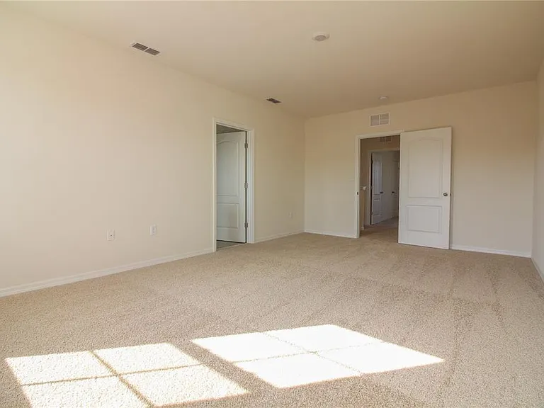 2822 Ivy Lake Ct — Photo 13