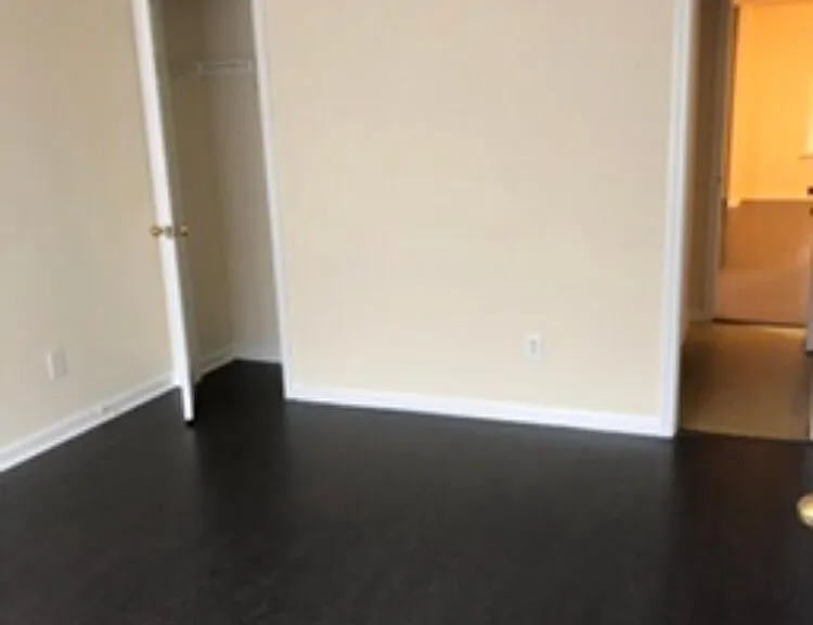 1225 Maple Valley Ct — Photo 3