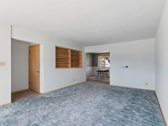 4th image of 2702 Highview Ave