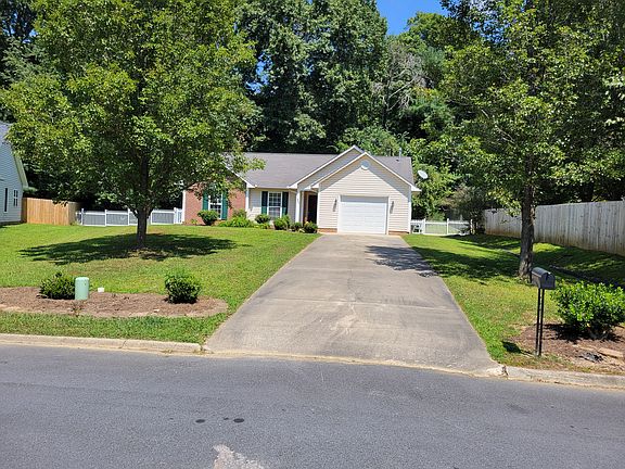 3rd image of 384 Glensprings Dr