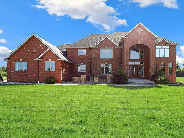 13643 Grant St, Crown Point, IN 46307