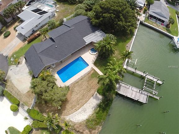 3rd image of 2704 Bayshore Dr
