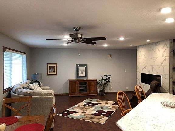 5th image of 1011 1st Ave