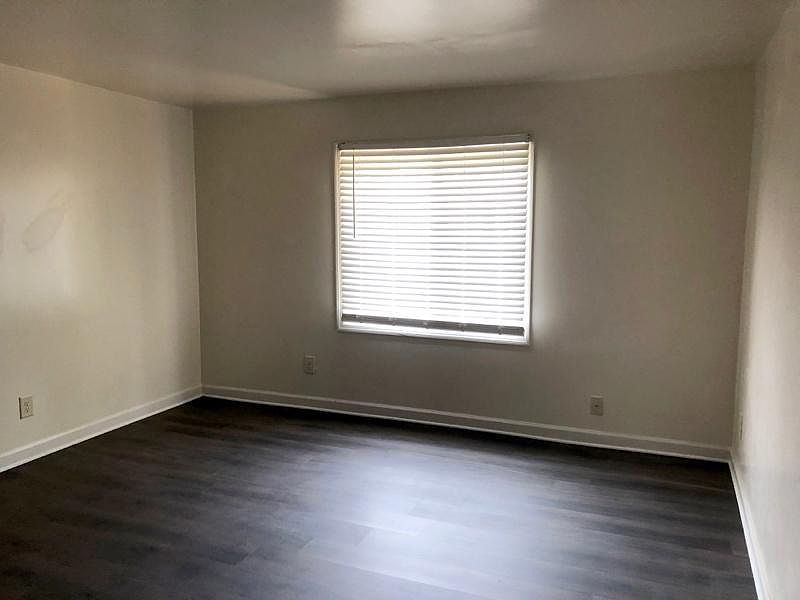 1st image of 1927 Central Ave APT D28