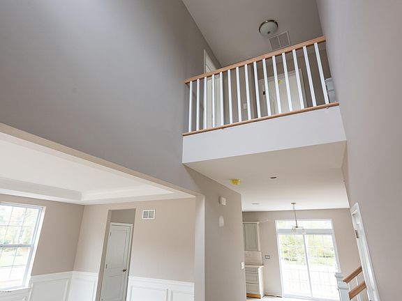 4th image of 1 Oxley Ln