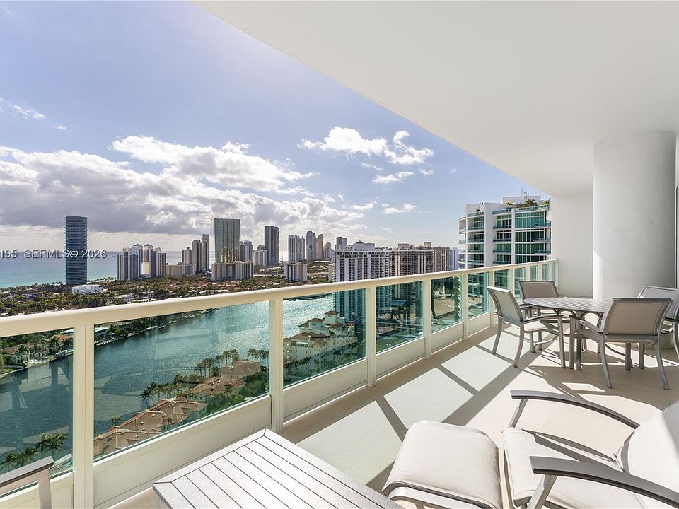 1st image of 20155 NE 38th Ct APT 2903