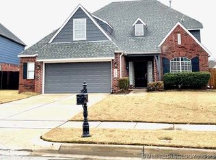 1004 S Cypress Ave, Broken Arrow, OK 74012