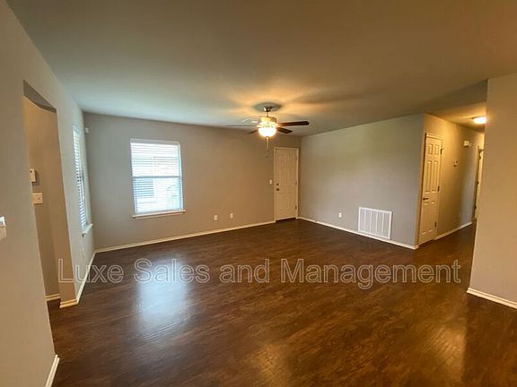 3rd image of 793 SW 13th St