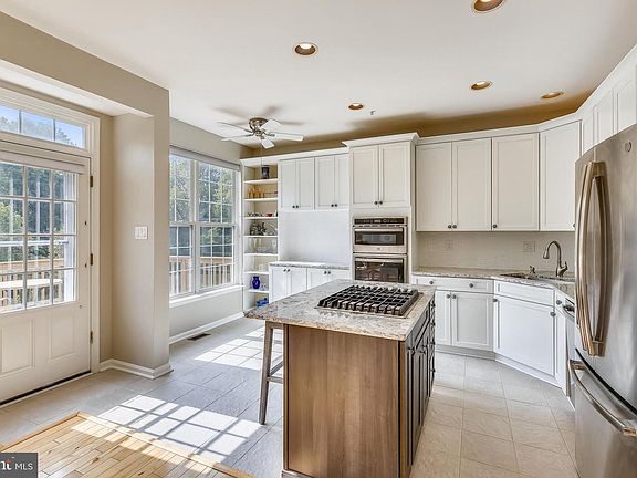 5th image of 13739 Lambertina Pl