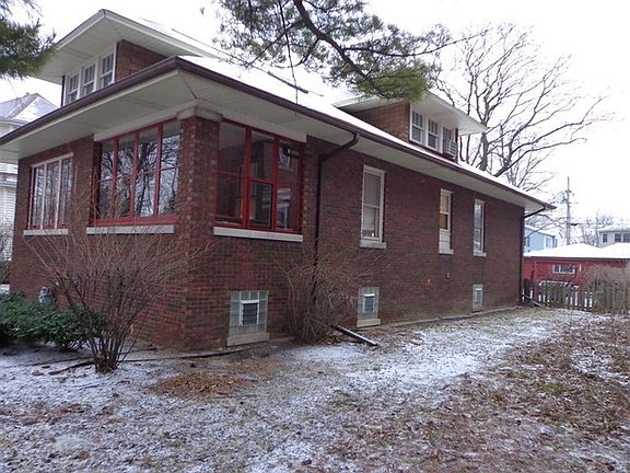 2nd image of 1467 Oakwood Ave