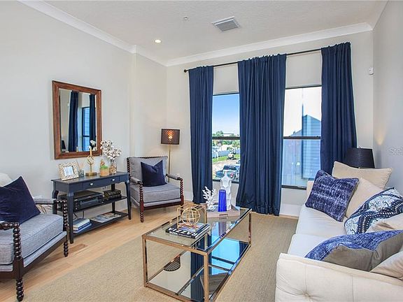 4th image of 946 Highland Ave #55