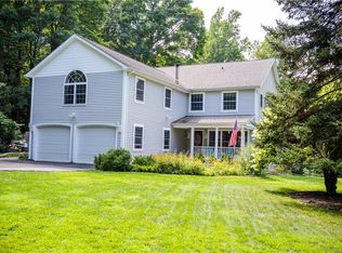 11 Racoon Ln, Highland Mills, NY 10930