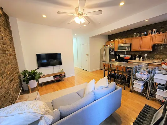 Rented by Brooklyn Heights Real Estate Inc | media 8