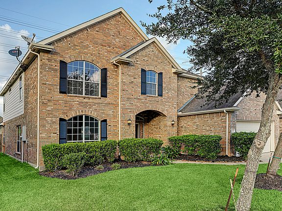 2nd image of 13105 Centerbrook Ln