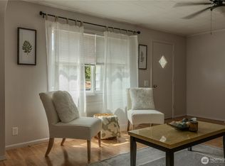 509 Rochester St W, Rainier, WA 98576