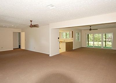 4th image of 2451 SE Golfwood Dr