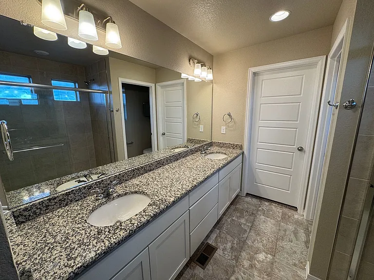 6153 Callan Dr — Photo 18