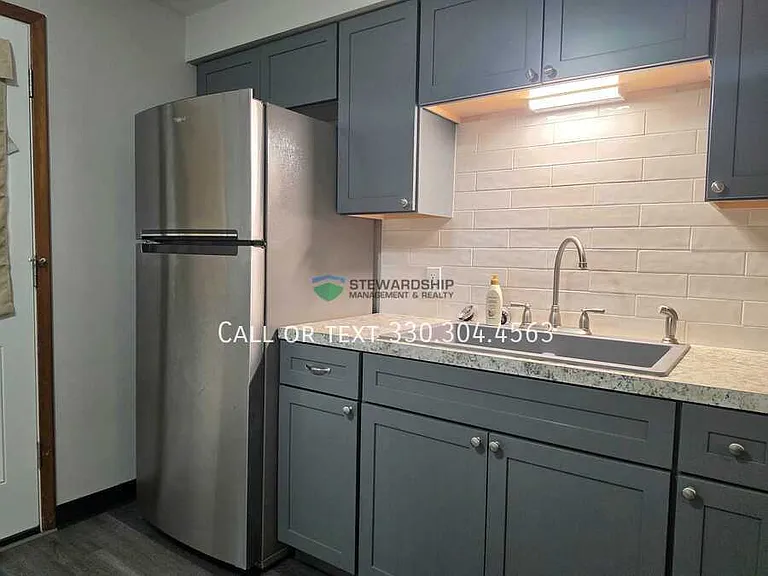1738 Harvard Ave NW — Photo 2