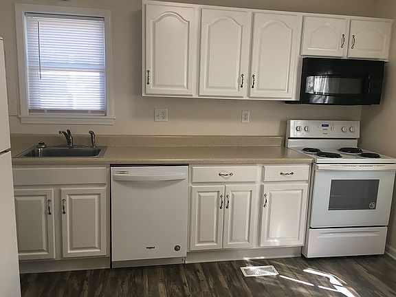2nd image of 710 Barton St