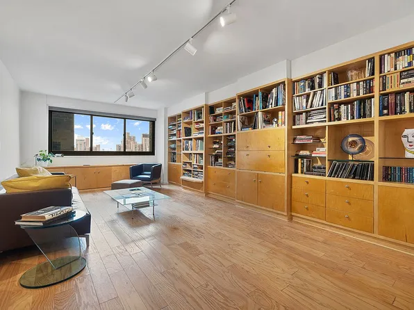 1725 York Ave APT 33A, New York, NY 10128