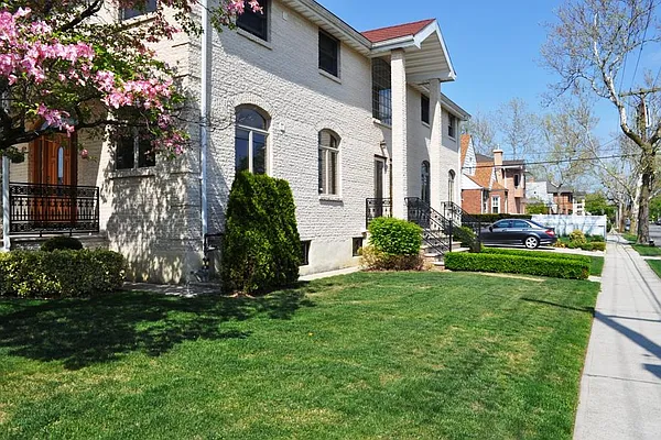 Rented by Corcoran | media 16