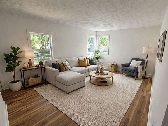 3rd image of 325 37th St #B