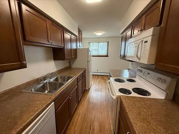 Tria Apartments