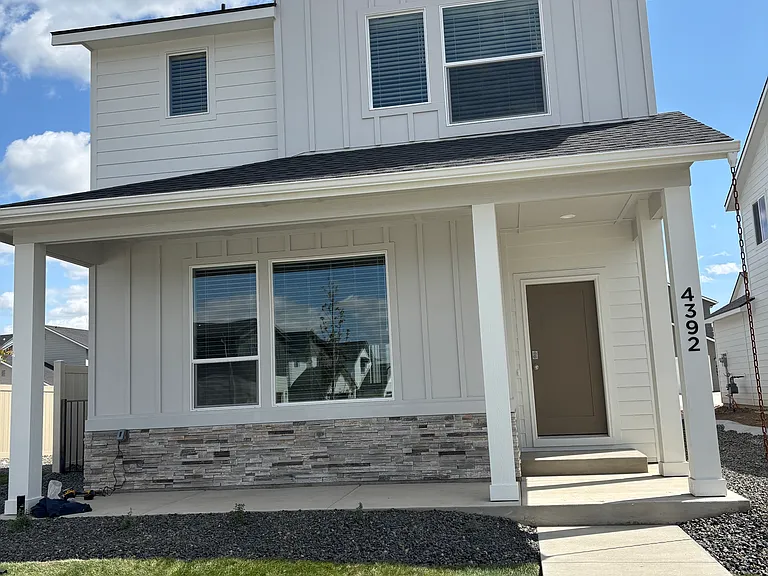4392 N Glassford Ave — Photo 1