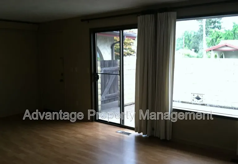 625 NW 29th St — Photo 3