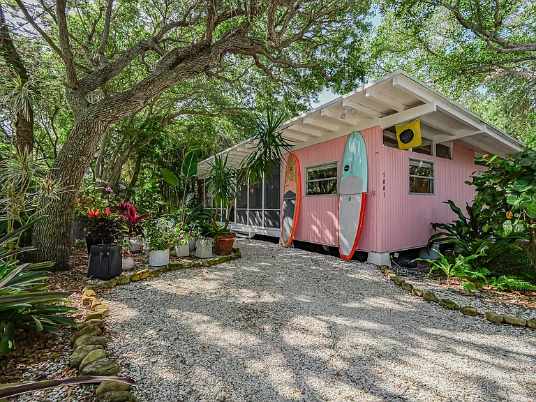 1881 E Barefoot Pl — Photo 55