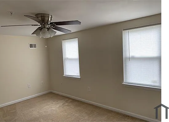 1353 N Carey St — Photo 29