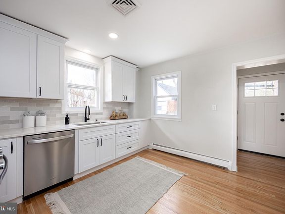 5th image of 465 Hawarden Rd