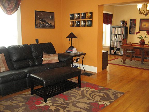 Living Room/Dining Room