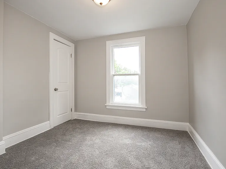 1255 Superior Ave — Photo 14