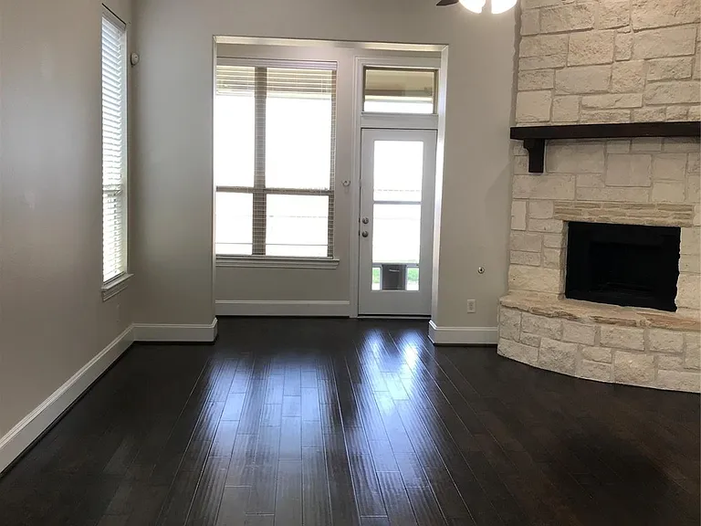 2226 Falcon Brook Dr — Photo 11