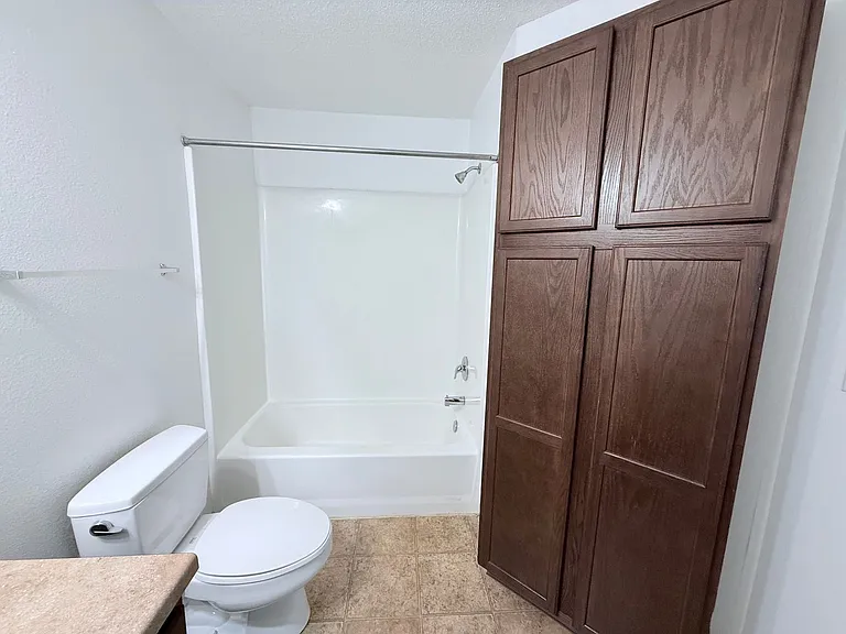 Old Orchard Apartments — Photo 36