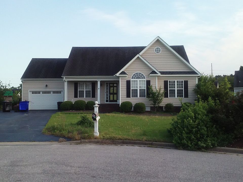 1st image of 2604 S Chatham Ct