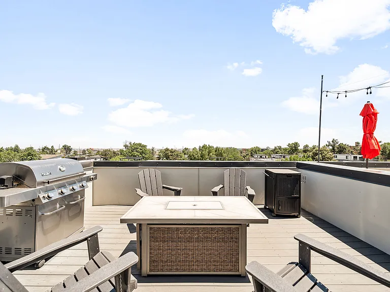 1555 W 43rd Ave — Photo 20
