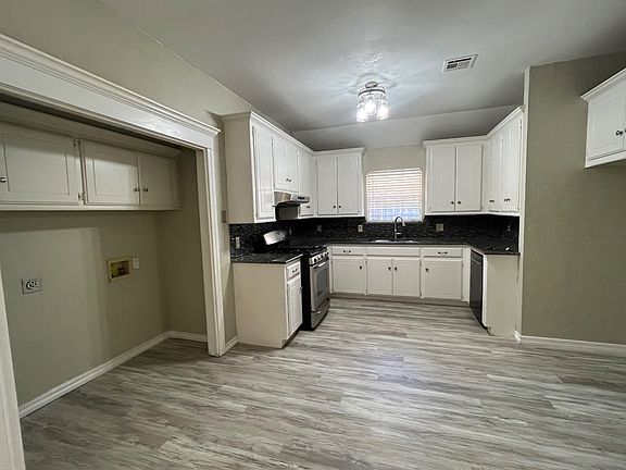 2nd image of 421 W 10th St